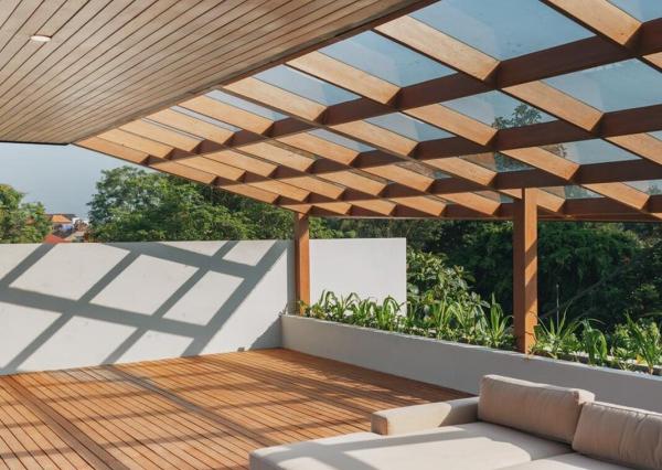 Nová moderná trojspálňová vila so strešnou terasou v Canggu