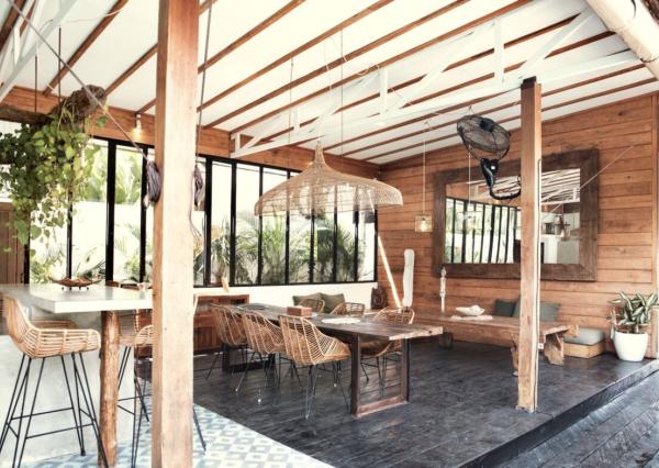 Trojspálňová vila pri pláži v Canggu