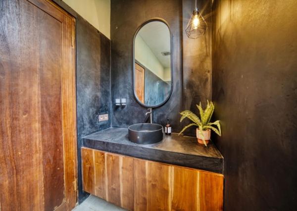 Tropická vila s 3 spálňami a strešnou terasou v Tumbak Bayuh