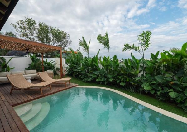 Pokojná moderná dvojspálňová vila so záhradou v Buduk