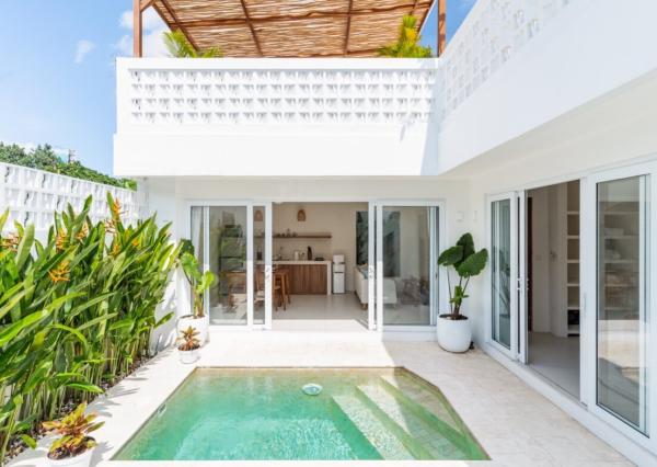 Investičná vila s pracovňou a strešnou terasou v Canggu