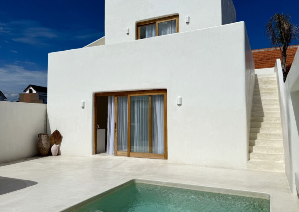 Štýlová 2-izbová vila s výhľadom na ryžové polia v Munggu