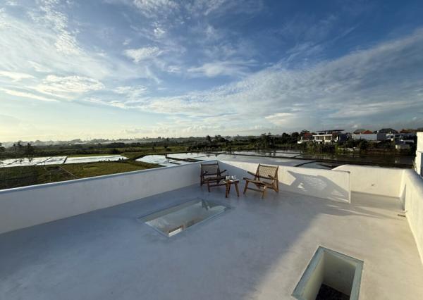 Štýlová 2-izbová vila s výhľadom na ryžové polia v Munggu