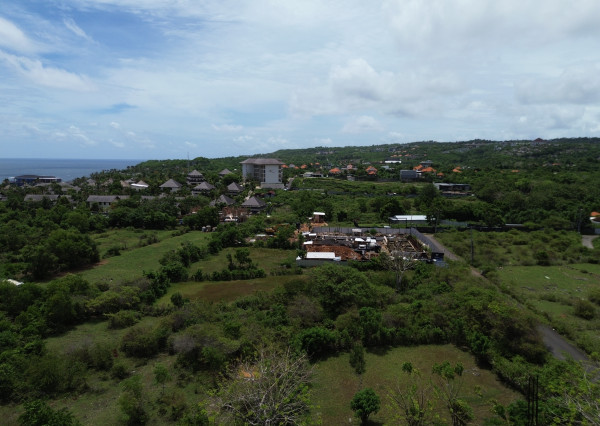 Moderná trojspálňová vila s bazénom v oblasti Melasti