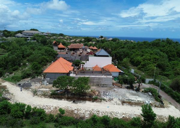 Moderná trojspálňová vila s bazénom v oblasti Melasti