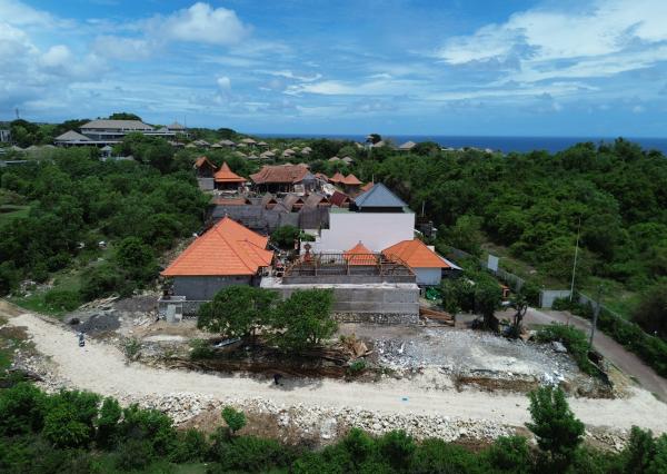 Moderná trojspálňová vila s bazénom v oblasti Melasti