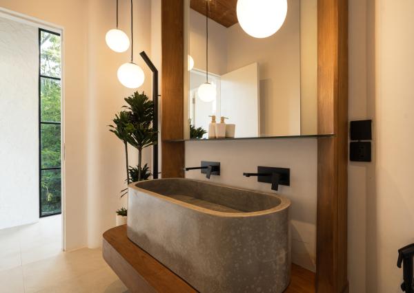 Dizajnérska vila s 2 spálňami v modernom balijskom štýle